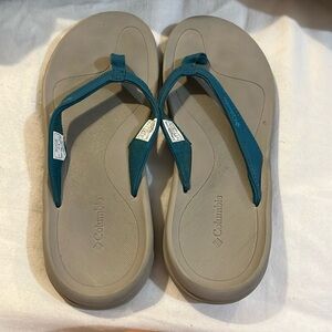 Columbia flip flops